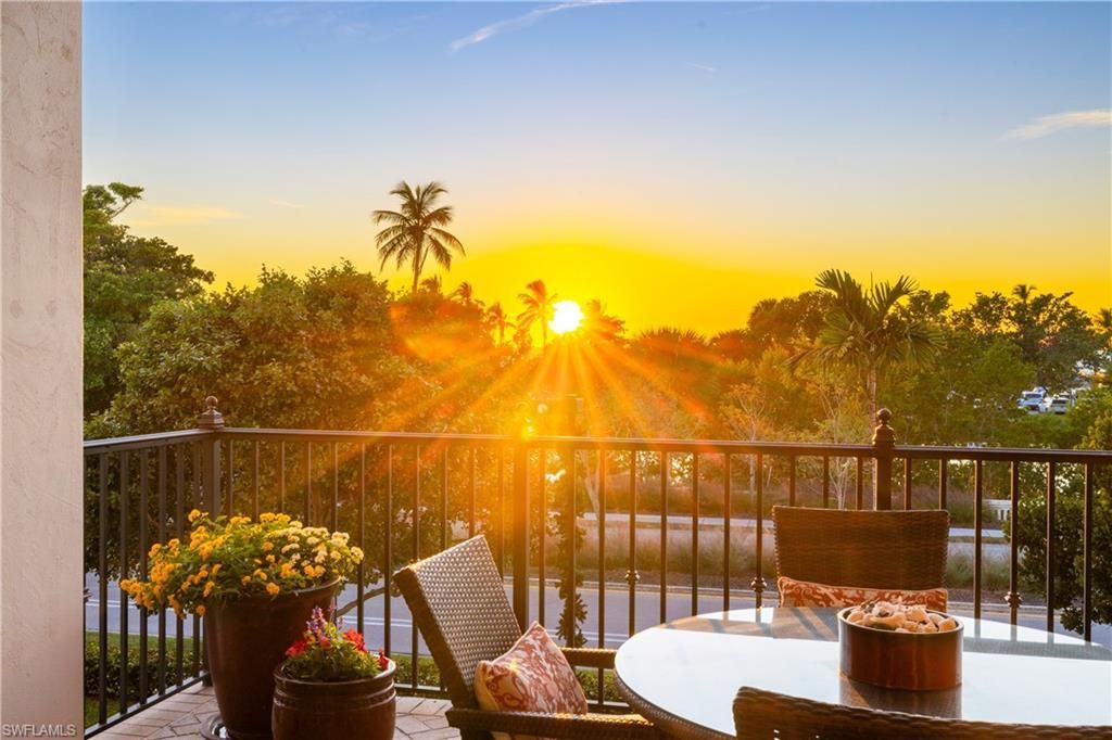1400 Gulf Shore Blvd N, Unit 201, Naples, FL 34102 Photo