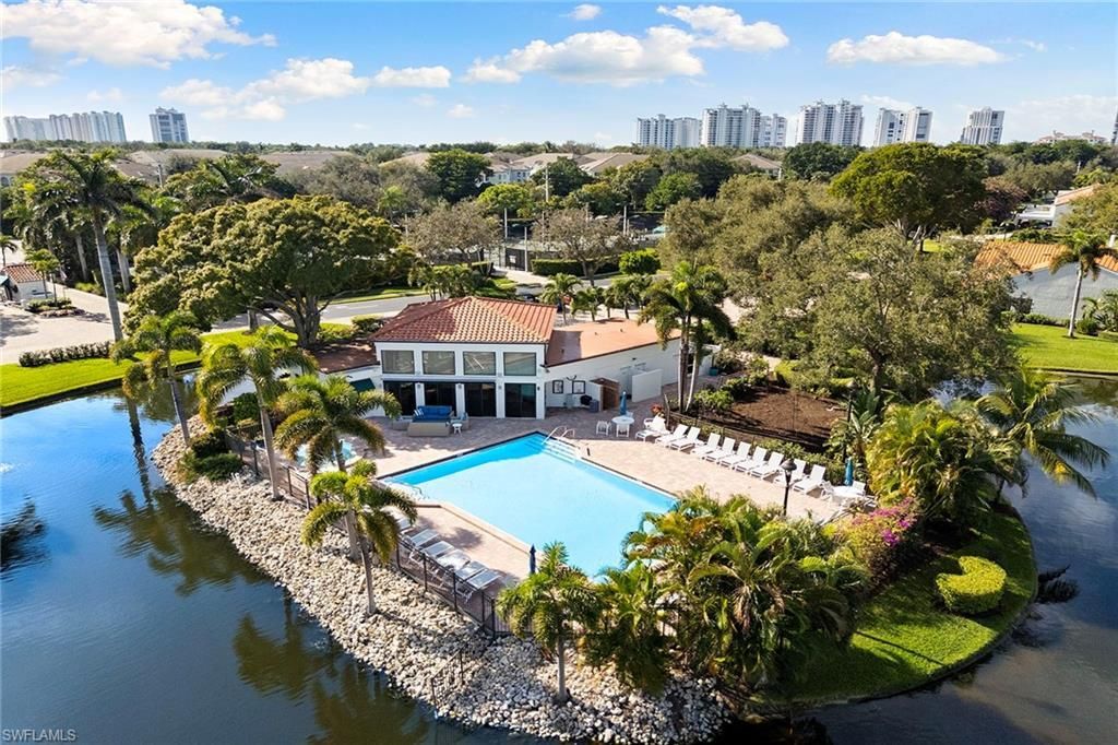 592 Beachwalk Cir, Unit N102, Naples, FL 34108 Photo