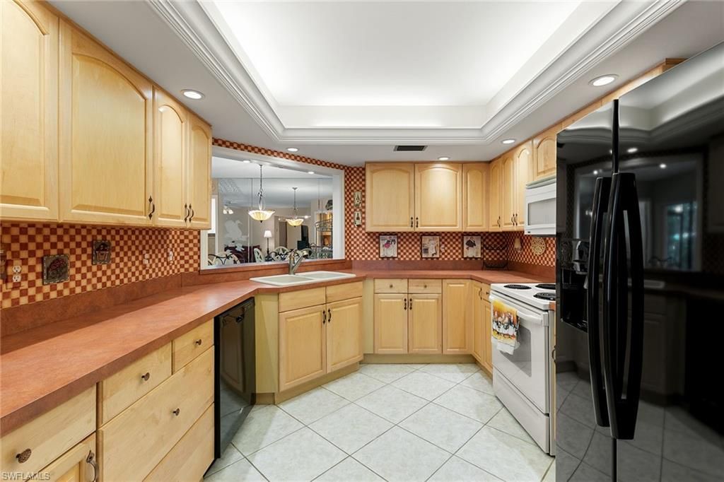 592 Beachwalk Cir, Unit N102, Naples, FL 34108 Photo