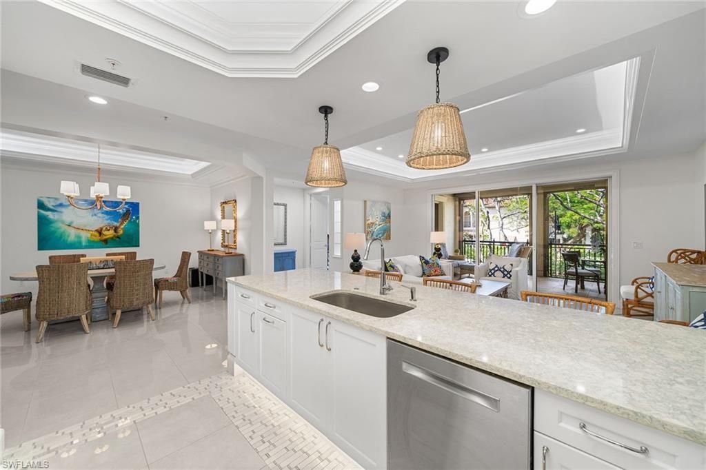 411 6th St S, Unit 202, Naples, FL 34102 Photo