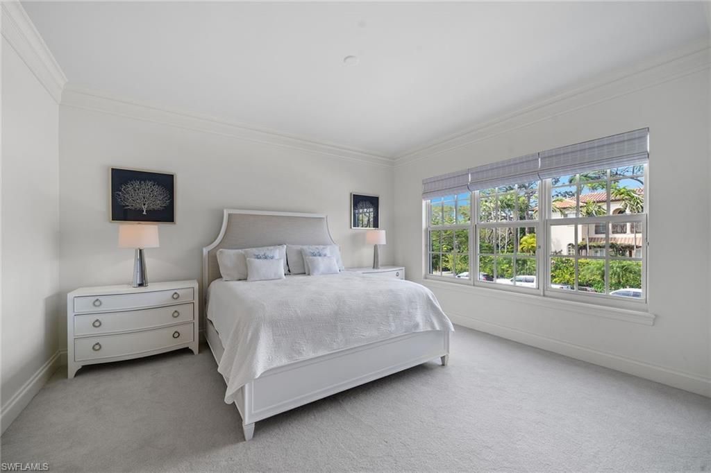 411 6th St S, Unit 202, Naples, FL 34102 Photo