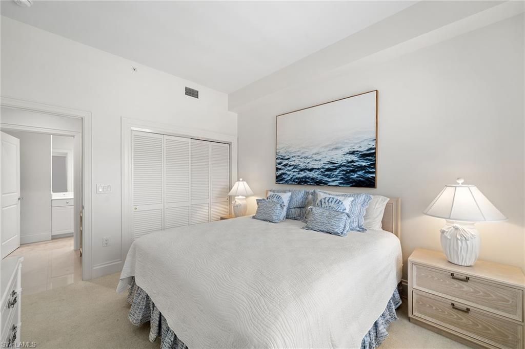 411 6th St S, Unit 202, Naples, FL 34102 Photo