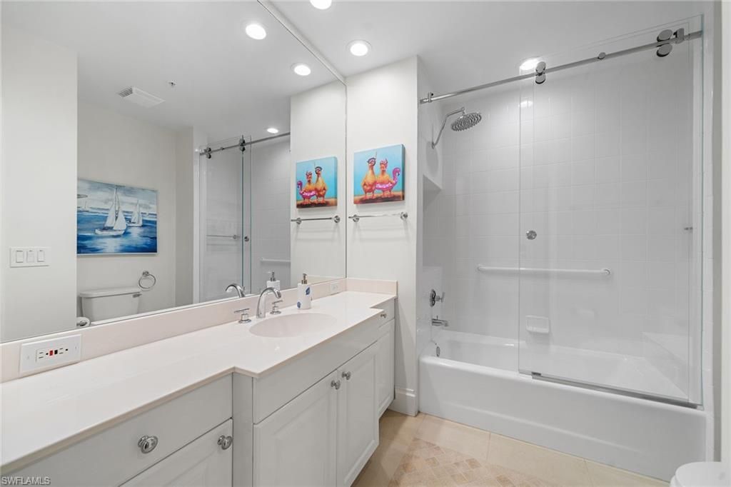 411 6th St S, Unit 202, Naples, FL 34102 Photo