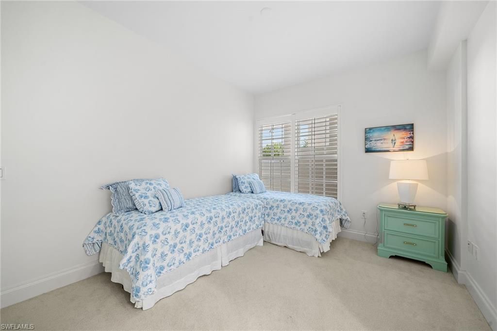 411 6th St S, Unit 202, Naples, FL 34102 Photo