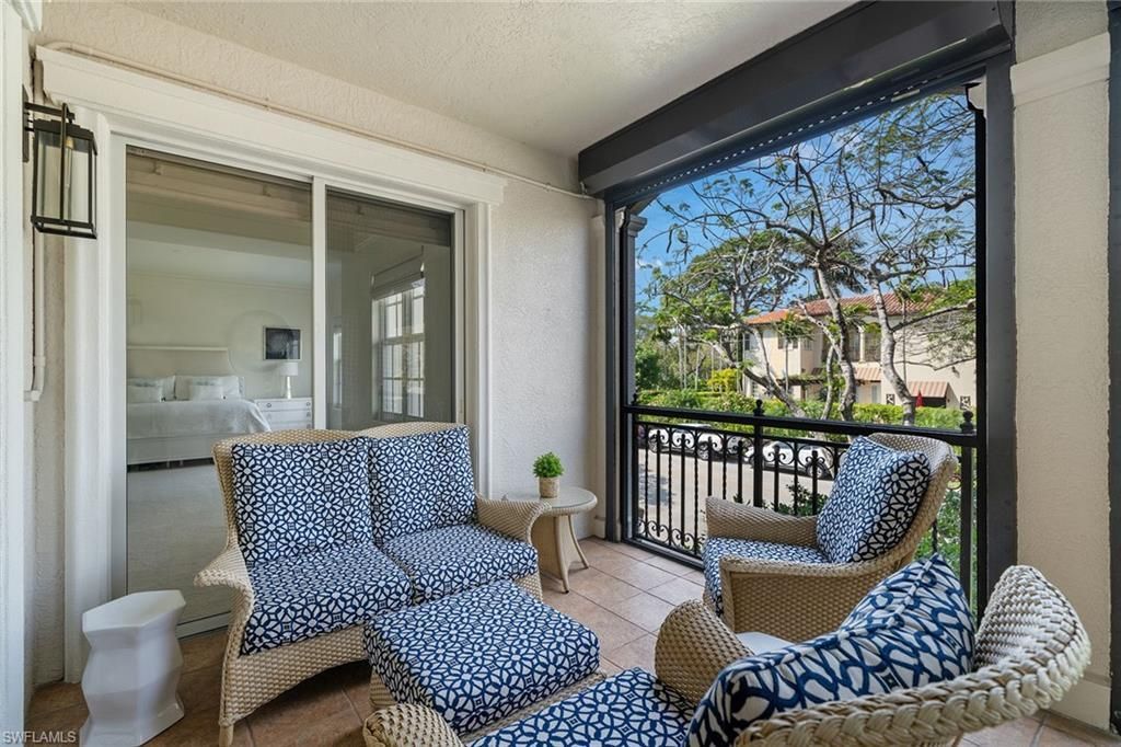 411 6th St S, Unit 202, Naples, FL 34102 Photo