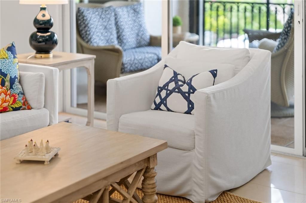 411 6th St S, Unit 202, Naples, FL 34102 Photo