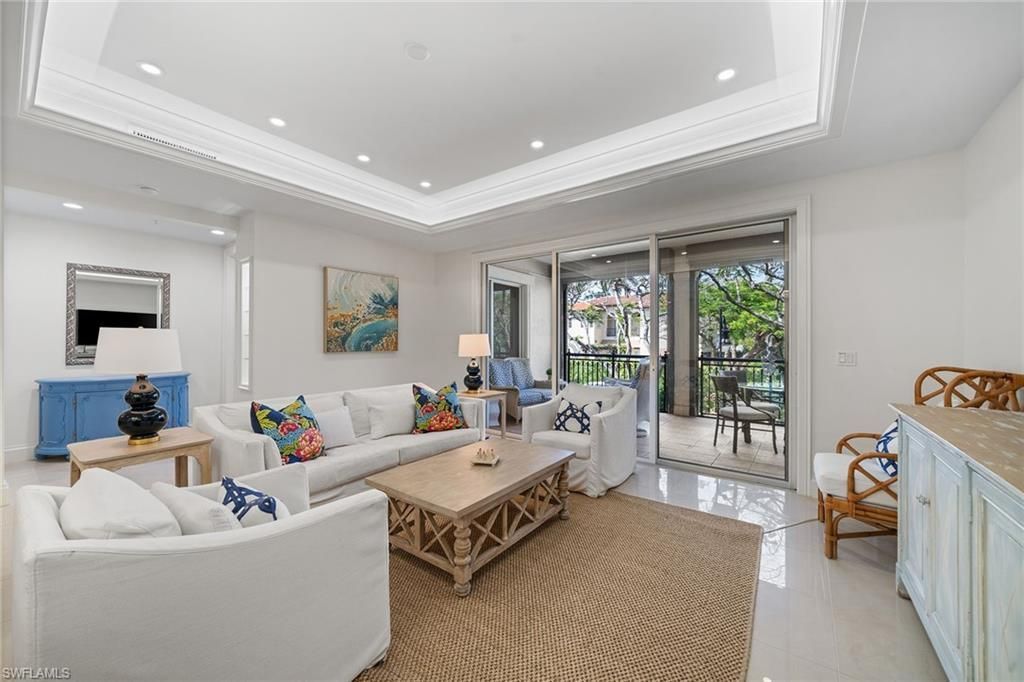 411 6th St S, Unit 202, Naples, FL 34102 Photo