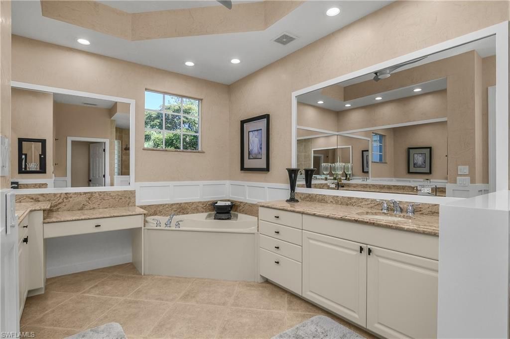 9261 Indigo Isle Ct, Unit 202, Estero, FL 34135 Photo