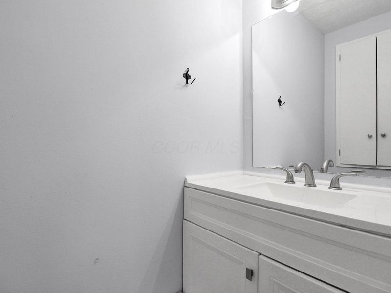 516 Pamlico Street, Columbus, OH 43228 Photo 15