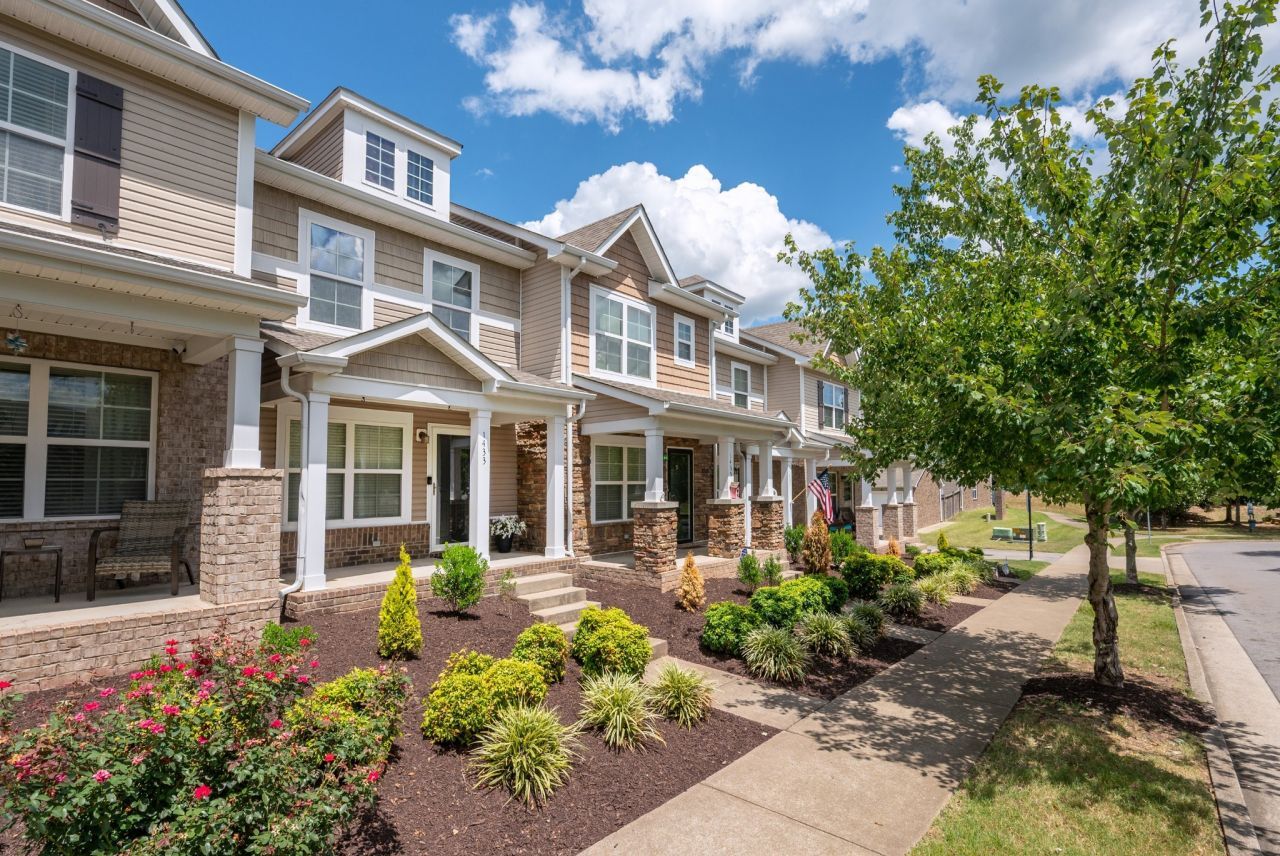 1433 Riverbrook Dr, Hermitage, TN 37076 Main Photo