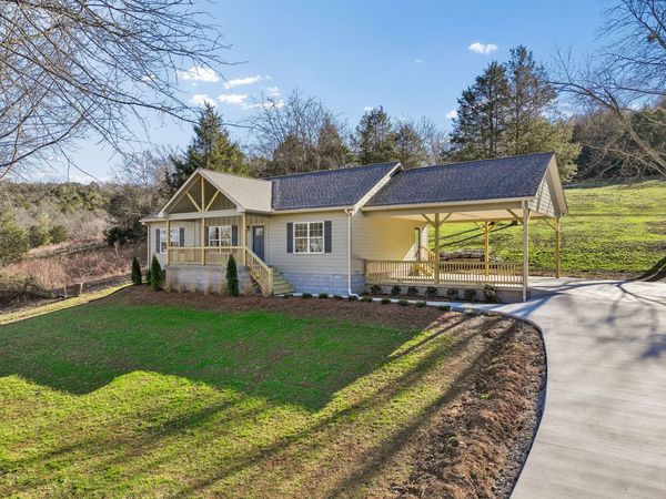 105 Agee Branch Ln, Hickman, TN 38567