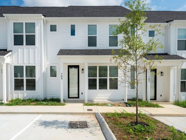 704 Laura Ward Pl, Lebanon, TN 37087