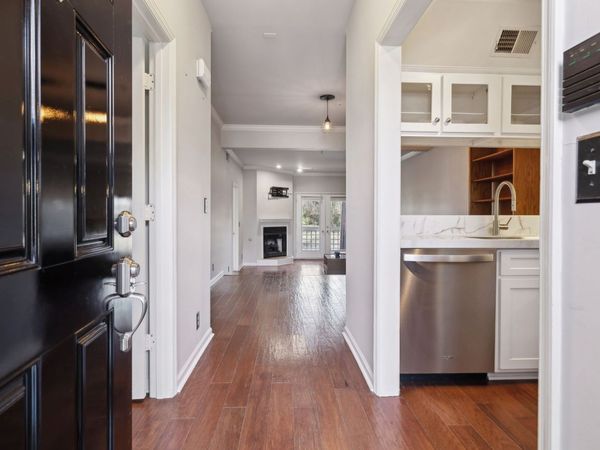 115 W End Pl , Nashville, TN 37205