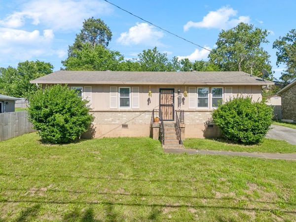 3918 Crouch Dr , Nashville, TN 37207