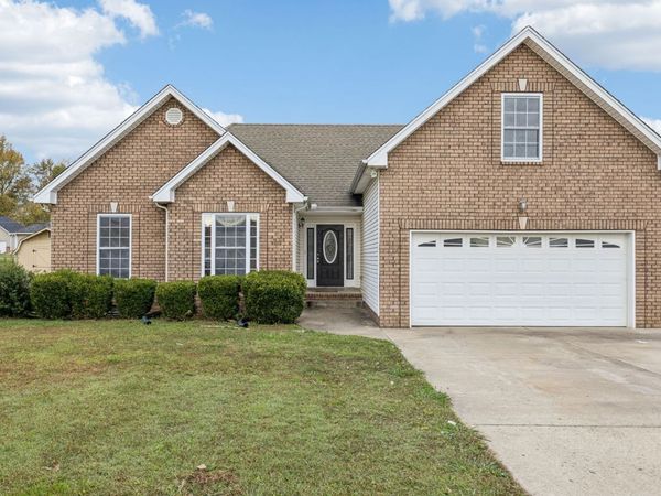 238 Clydesdale Ln, Springfield, TN 37172