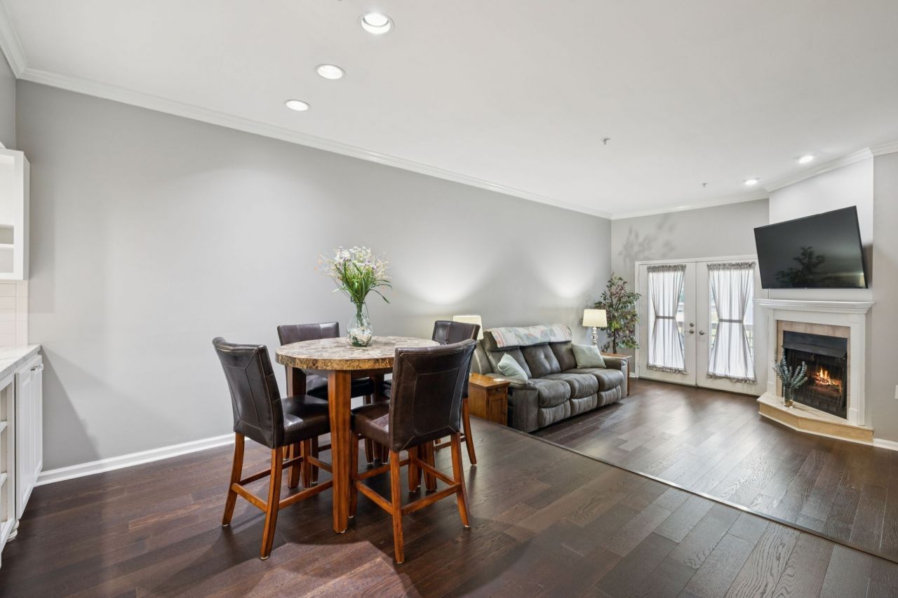 136 W End Pl, Nashville, TN 37205 Main Photo