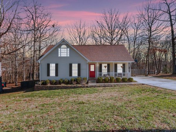 115 Sherron Dr, Dickson, TN 37055