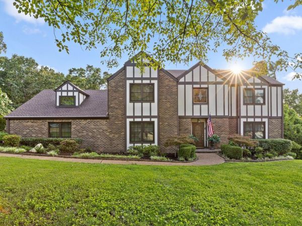 7819 Stonehenge Drive, Chattanooga, TN 37421