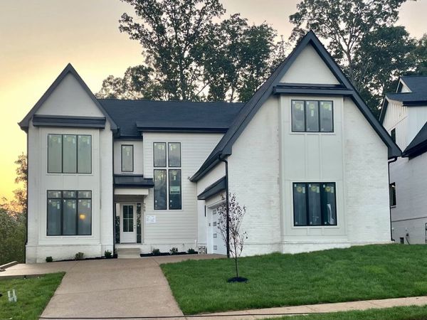 799 Summit Oaks Court, Nashville, TN 37221