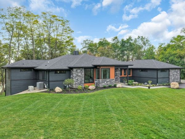 815 N English Settlement Avenue, Burlington, WI 53105