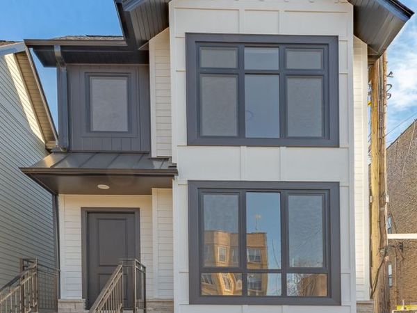 4015 N Albany Avenue, Chicago, IL 60618