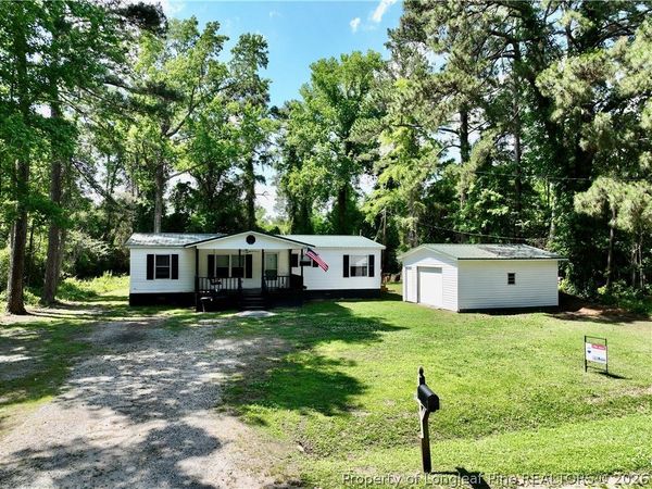 200 Caldonia Lane, Lumberton, NC 28358