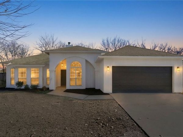 3050 N Pyrite Drive, Fayetteville, AR 72704