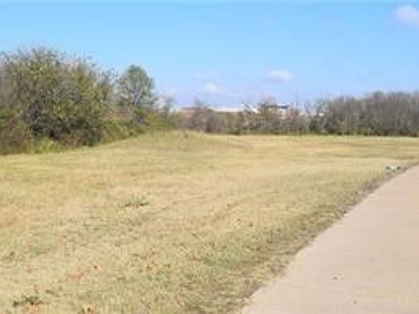 400 N Progress Avenue , Siloam Springs, AR 72761