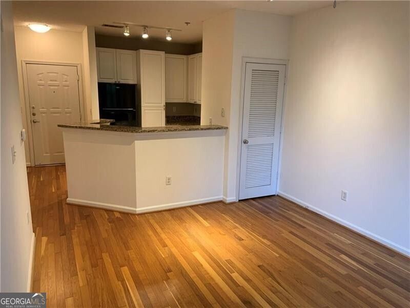 10 Perimeter Summit Boulevard Ne, Unit 1404, Brookhaven, GA 30319 Main Photo