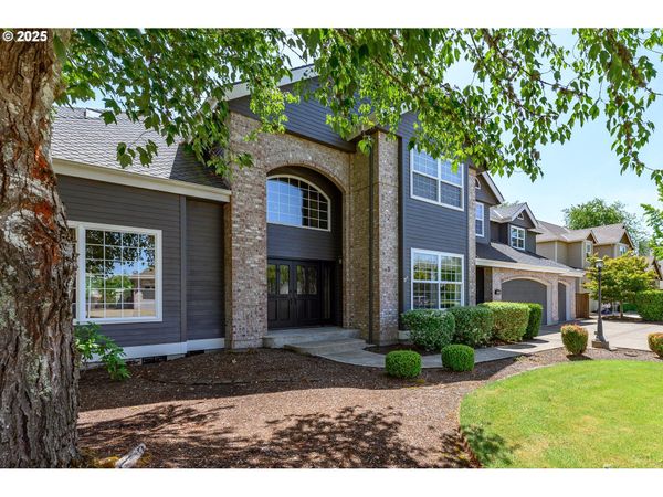 2351 NW PINEHURST DR, McMinnville, OR 97128