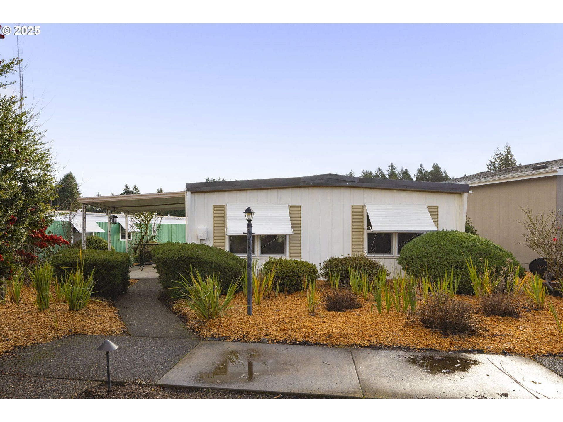 11624 SW Royal Villa Dr, Portland, OR 97224 Main Photo