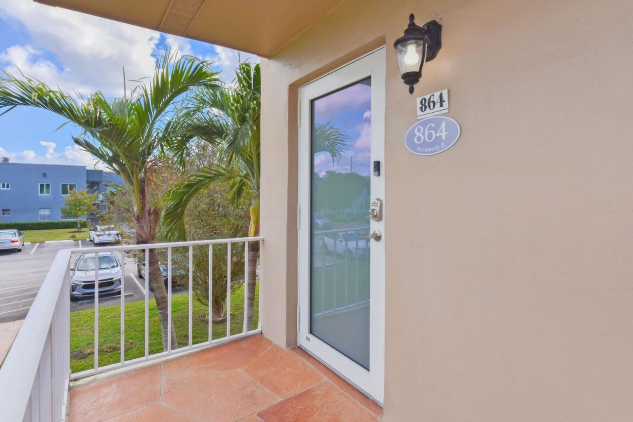 864 Normandy R, Unit 864, Delray Beach, FL 33484 Photo