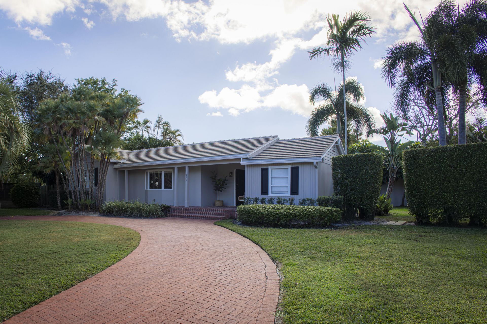 210 Miramar Way, West Palm Beach, FL 33405 Photo