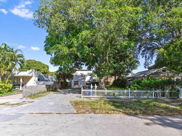 515 Putnam Road, West Palm Beach, FL 33405