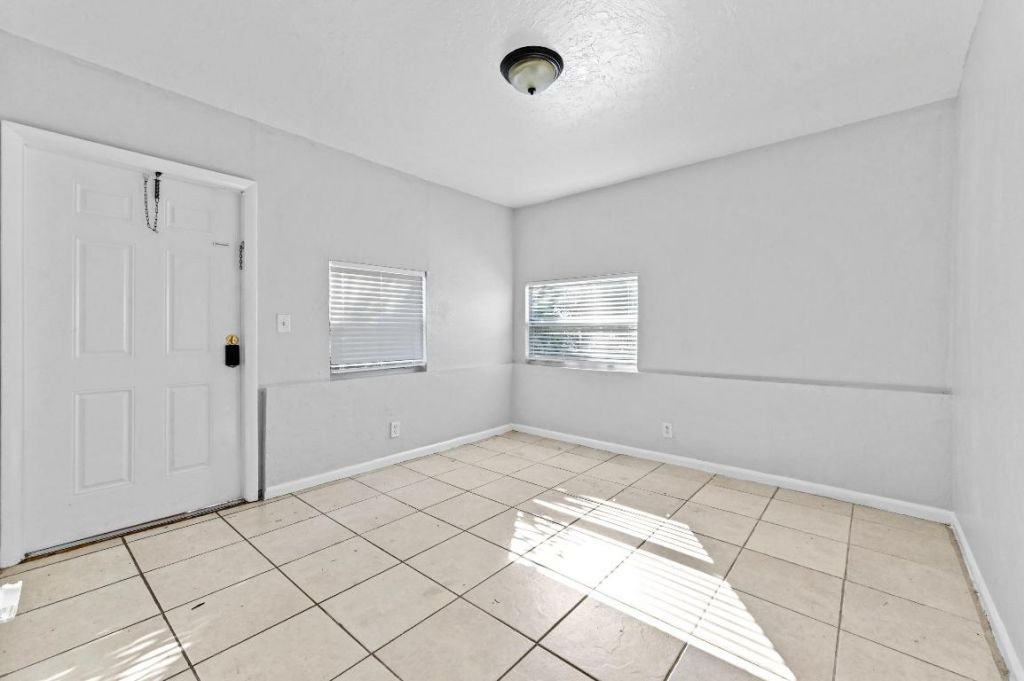 515 Putnam Road, West Palm Beach, FL 33405 Photo