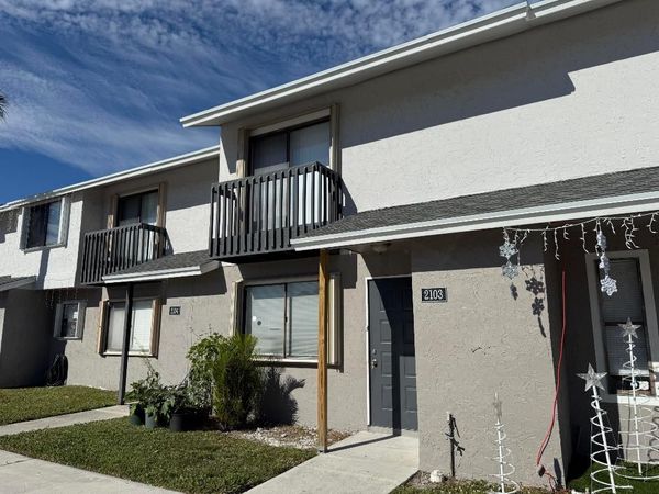 2103 Wharf Lane, Greenacres, FL 33463