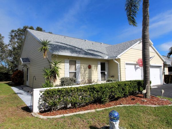 2519 SE Tropical East Circle E, Port St. Lucie, FL 34952