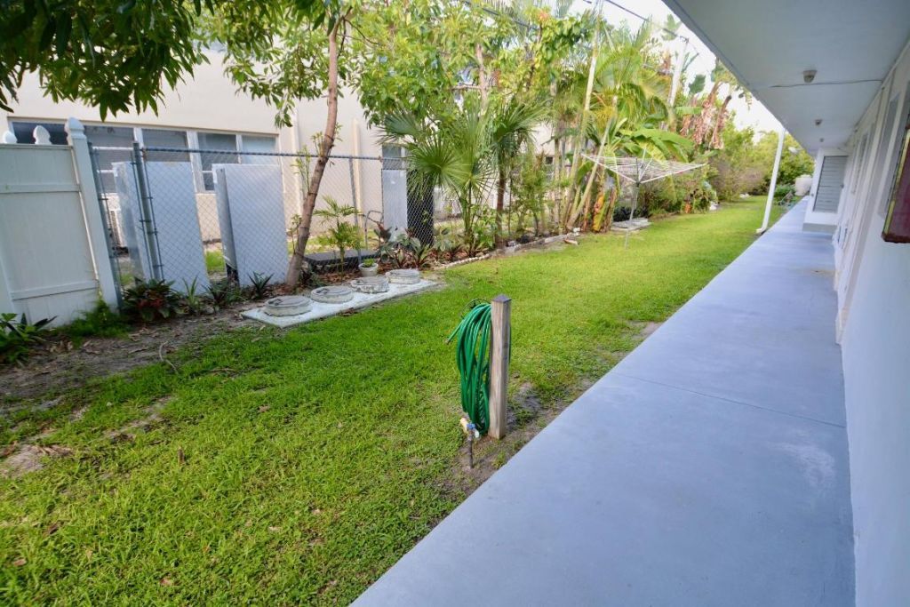 2000 NE 51st Court, Unit 103, Fort Lauderdale, FL 33308 Photo