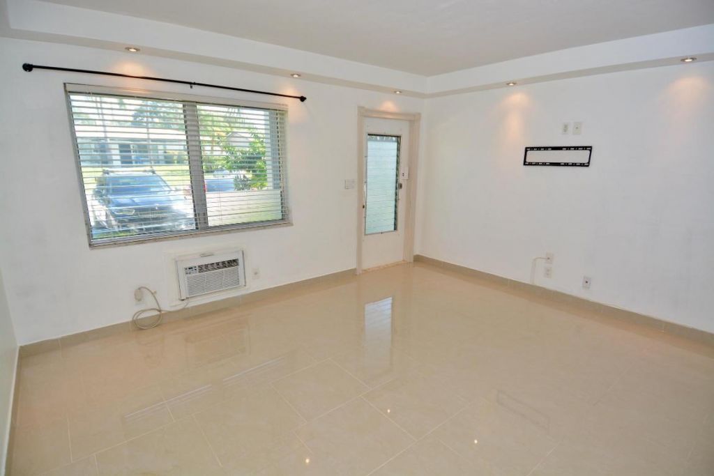 2000 NE 51st Court, Unit 103, Fort Lauderdale, FL 33308 Photo