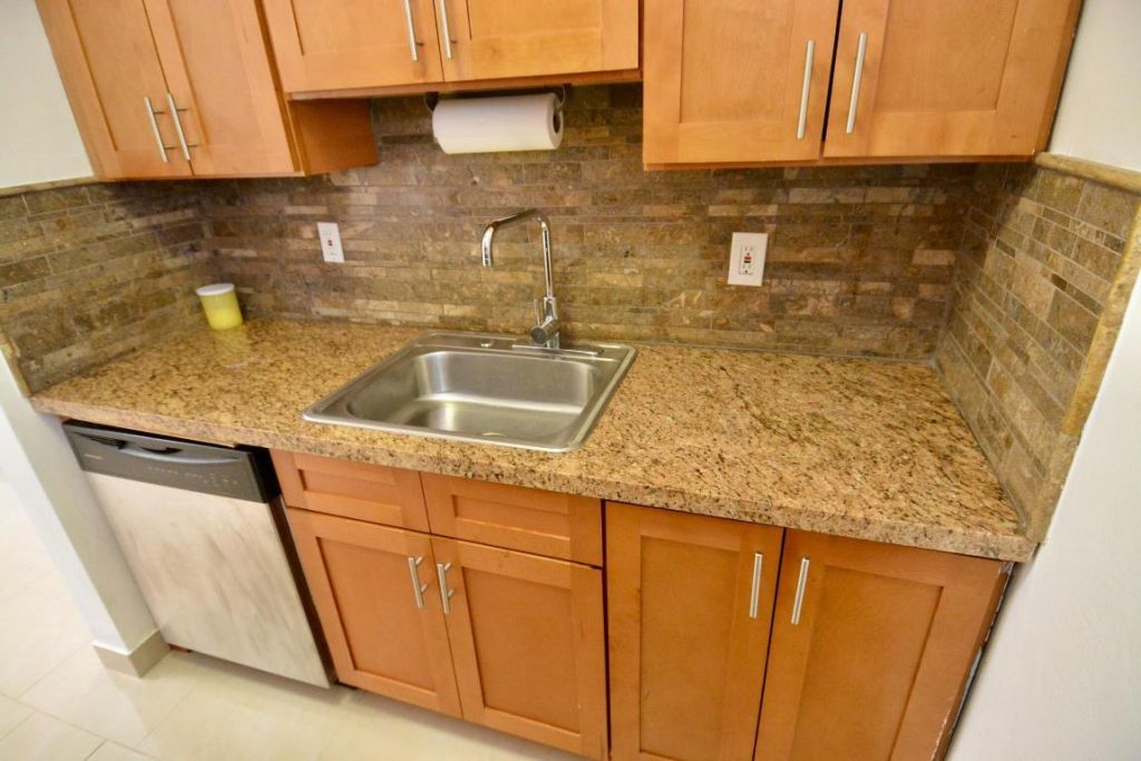 2000 NE 51st Court, Unit 103, Fort Lauderdale, FL 33308 Photo