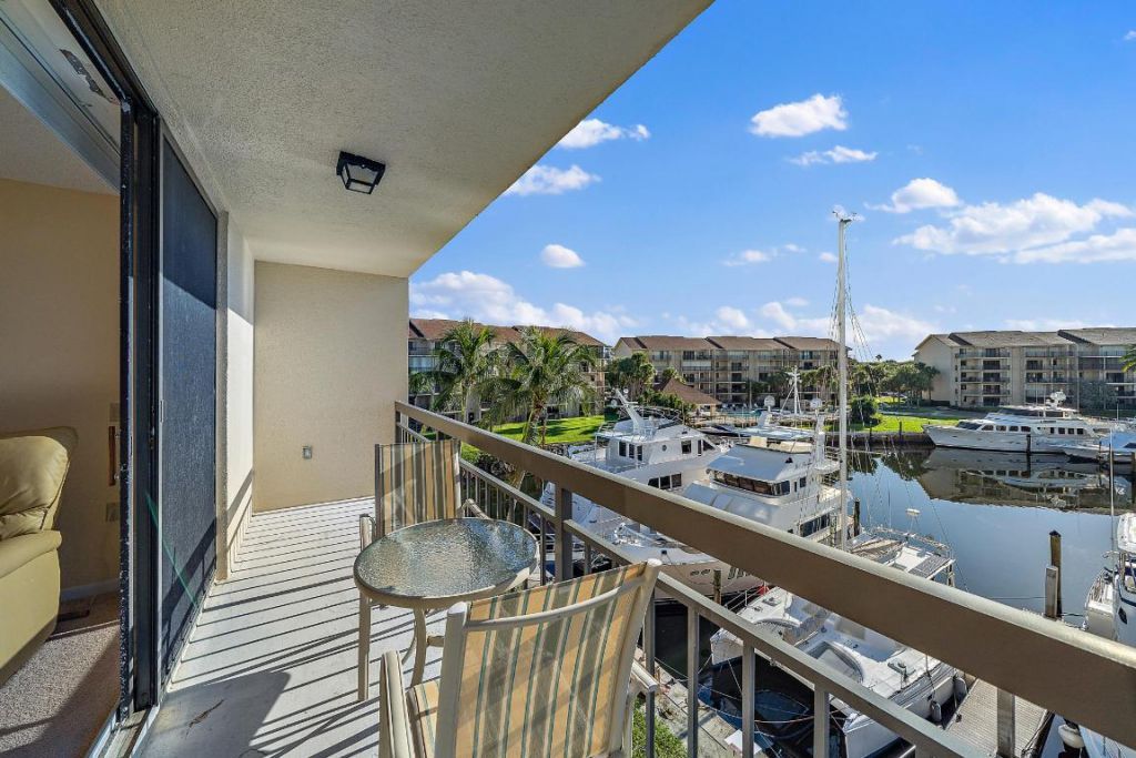 2601 Marina Isle Way, Unit 402, Jupiter, FL 33477 Photo