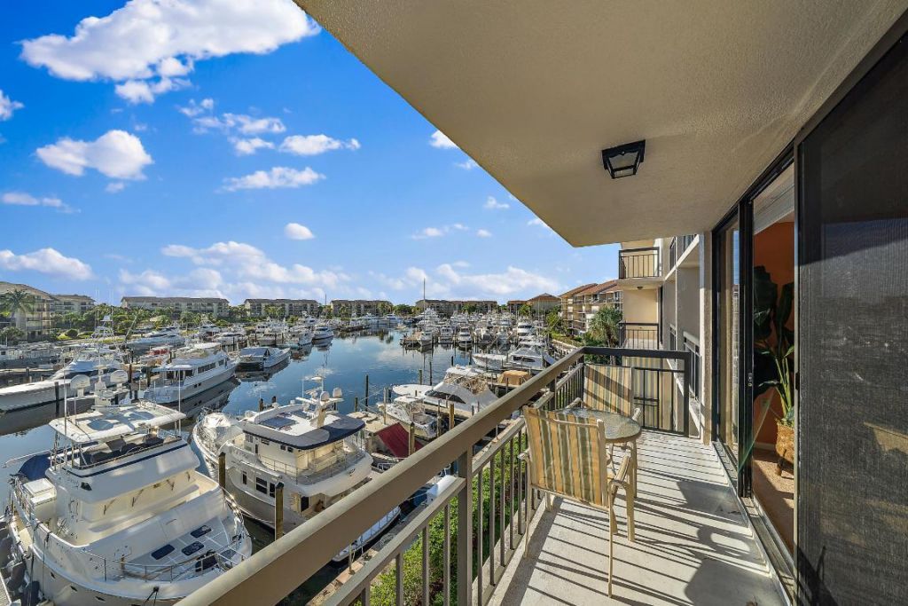 2601 Marina Isle Way, Unit 402, Jupiter, FL 33477 Photo