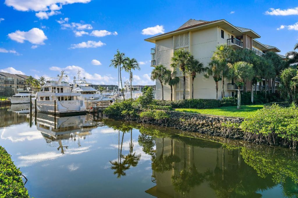 2601 Marina Isle Way, Unit 402, Jupiter, FL 33477 Photo