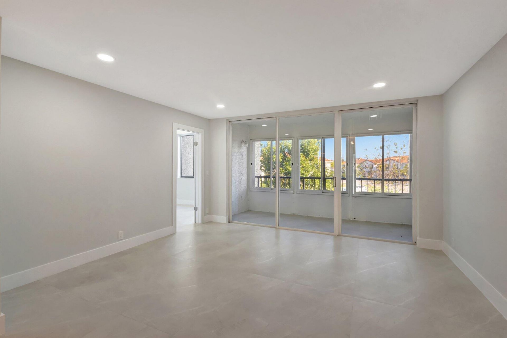 4090 Tivoli Court, Unit 208, Lake Worth, FL 33467 Photo