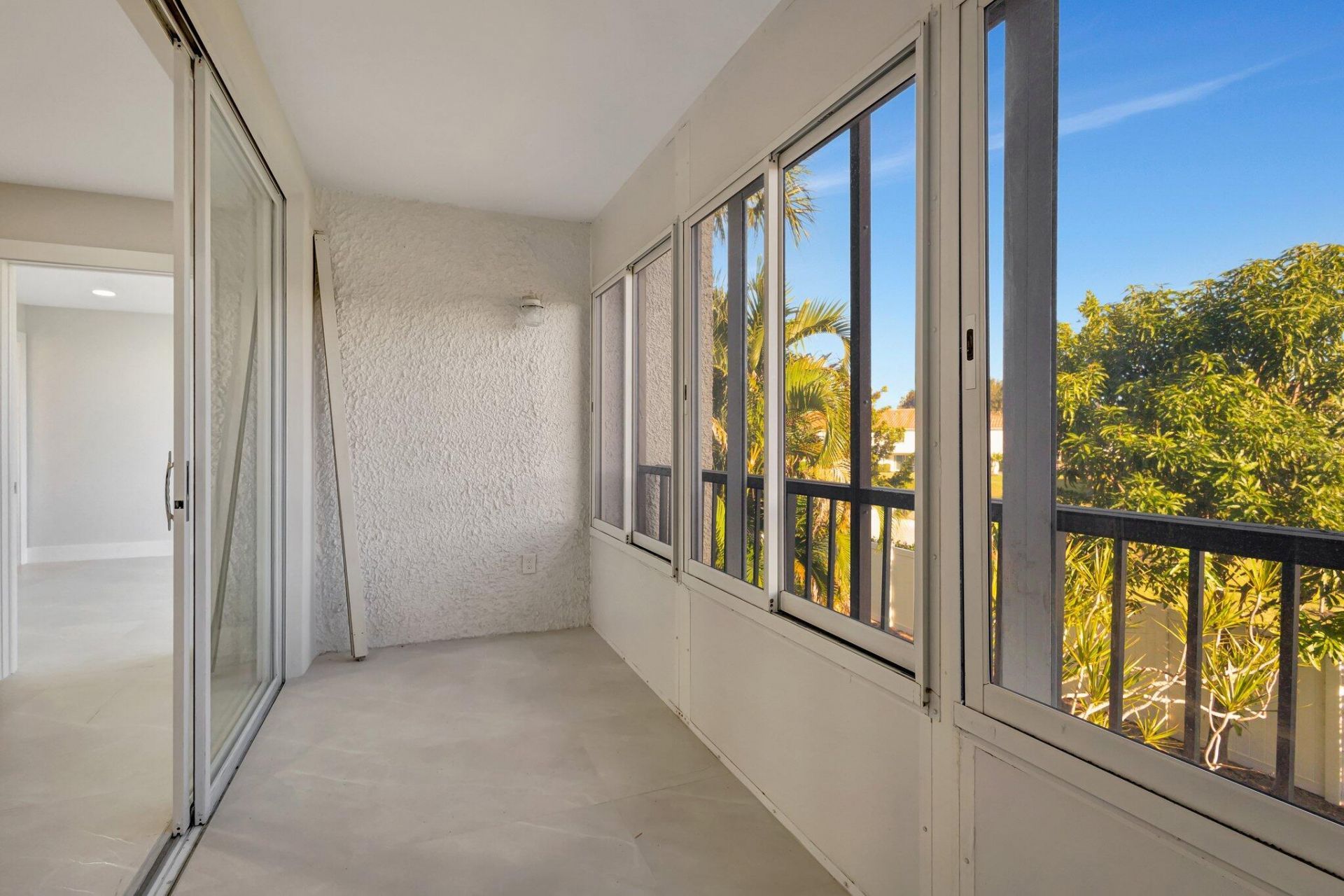 4090 Tivoli Court, Unit 208, Lake Worth, FL 33467 Photo
