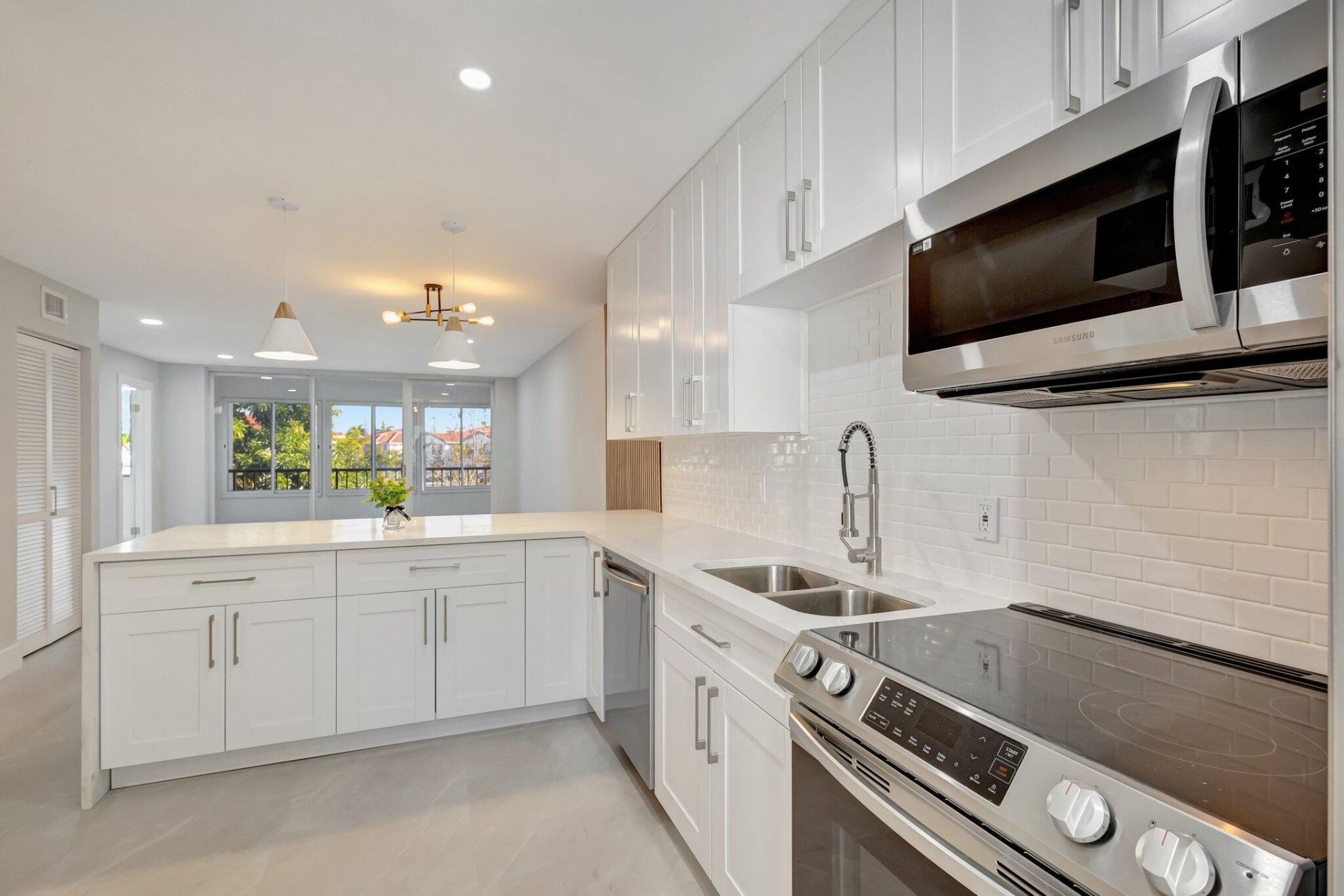 4090 Tivoli Court, Unit 208, Lake Worth, FL 33467 Photo