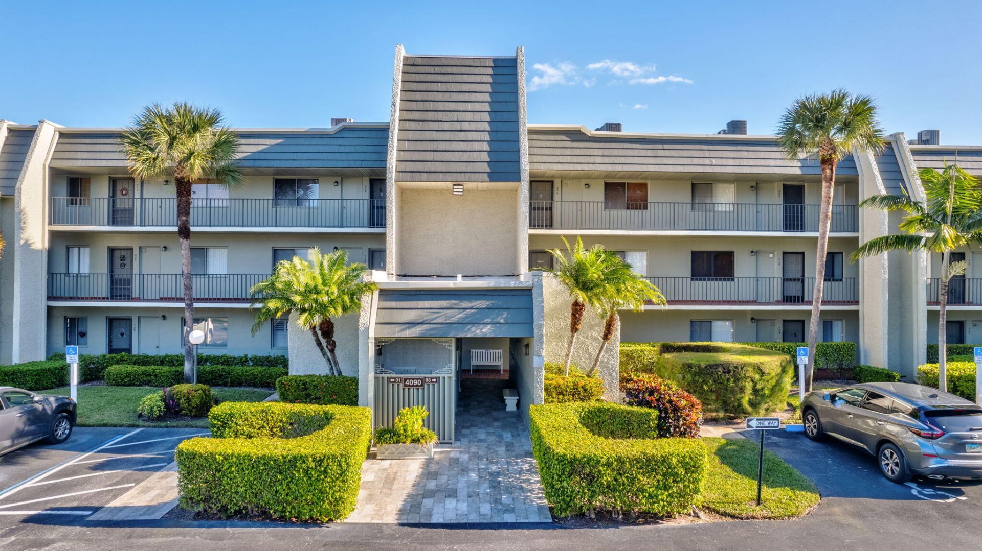 4090 Tivoli Court, Unit 208, Lake Worth, FL 33467 Photo