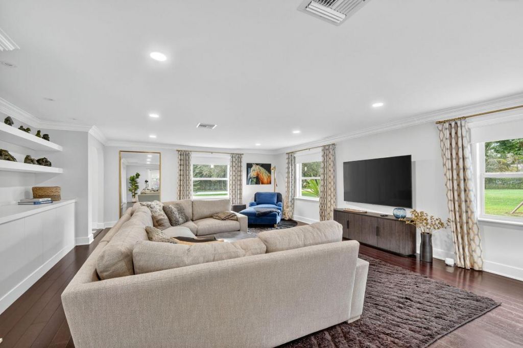 2900 Greenbriar Boulevard, Wellington, FL 33414 Photo