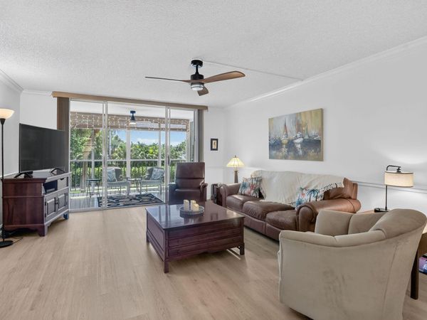2809 Florida Boulevard, Unit 208, Delray Beach, FL 33483