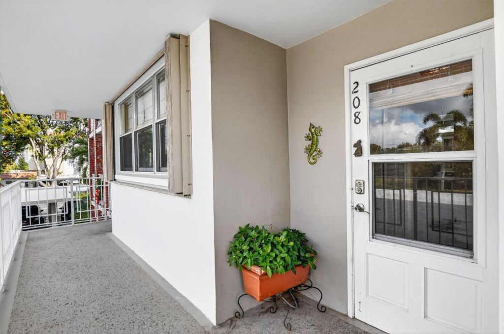 2809 Florida Boulevard, Unit 208, Delray Beach, FL 33483 Photo